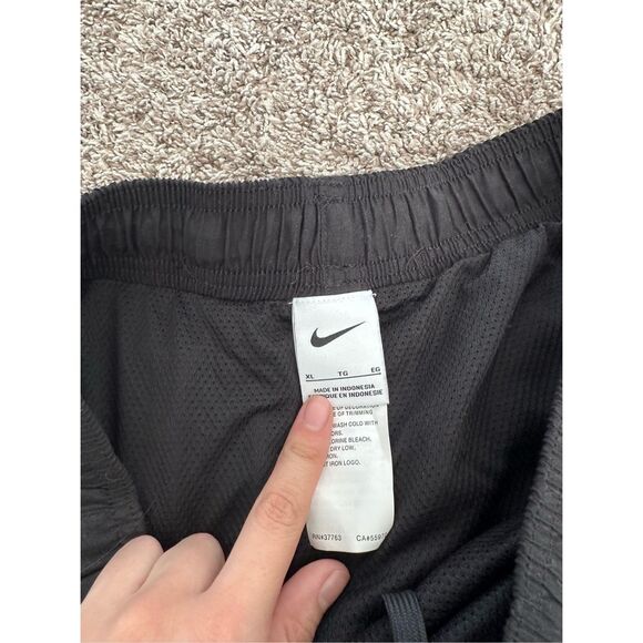 Nike Solid Essential Lap 9" Volley Shorts Swim Trunks Lined Beach Men’s Size XL - Picture 5 of 9